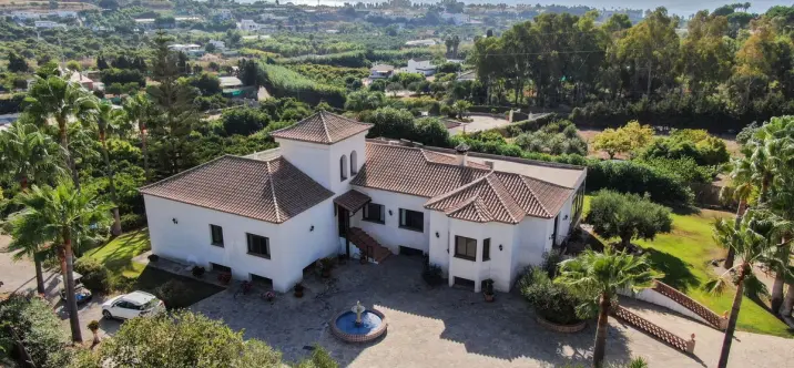 Продажа финки в Estepona 0