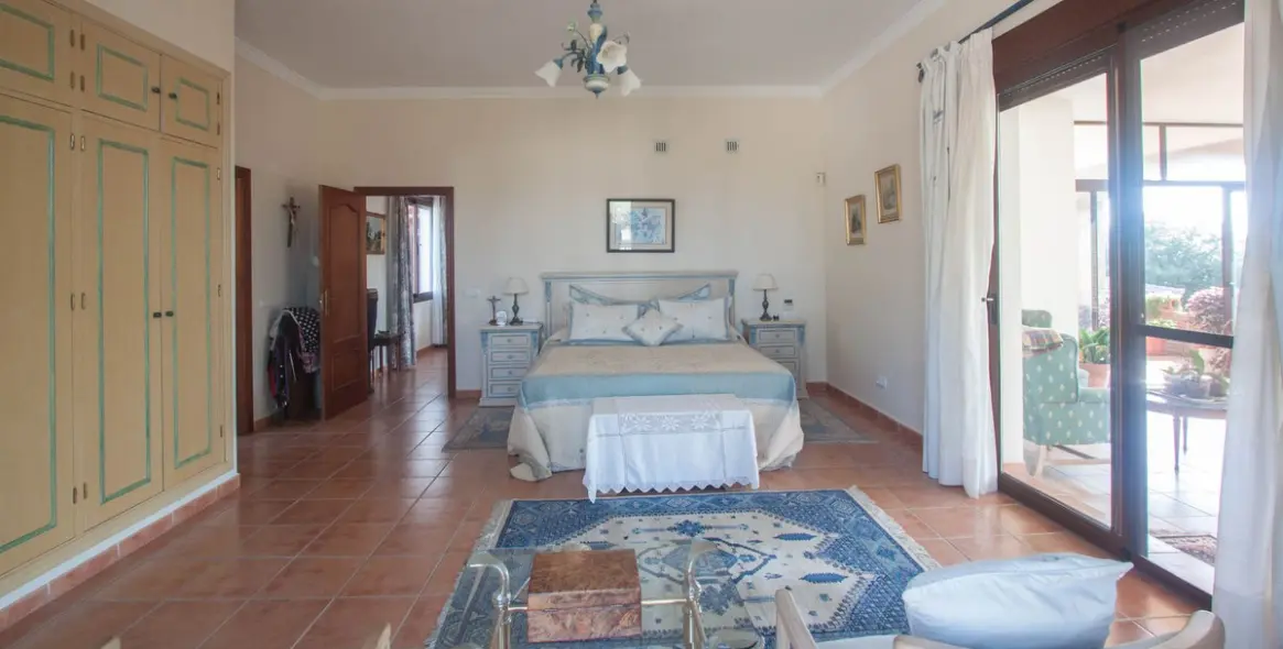 Продажа финки в Estepona 16