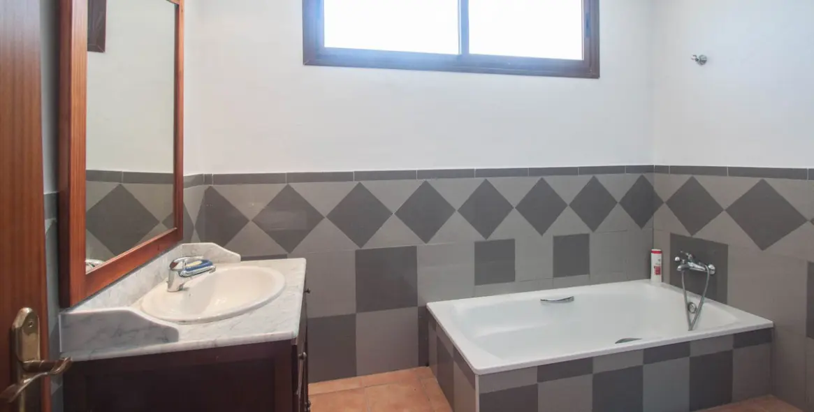 Продажа финки в Estepona 31