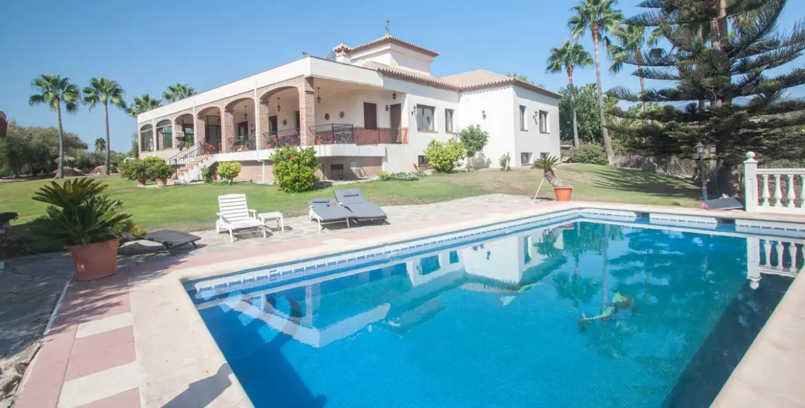 Продажа финки в Estepona 36