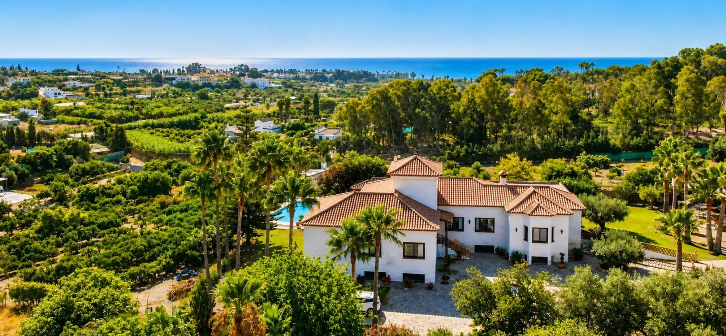 Sale of finca - cortijo in Estepona 0