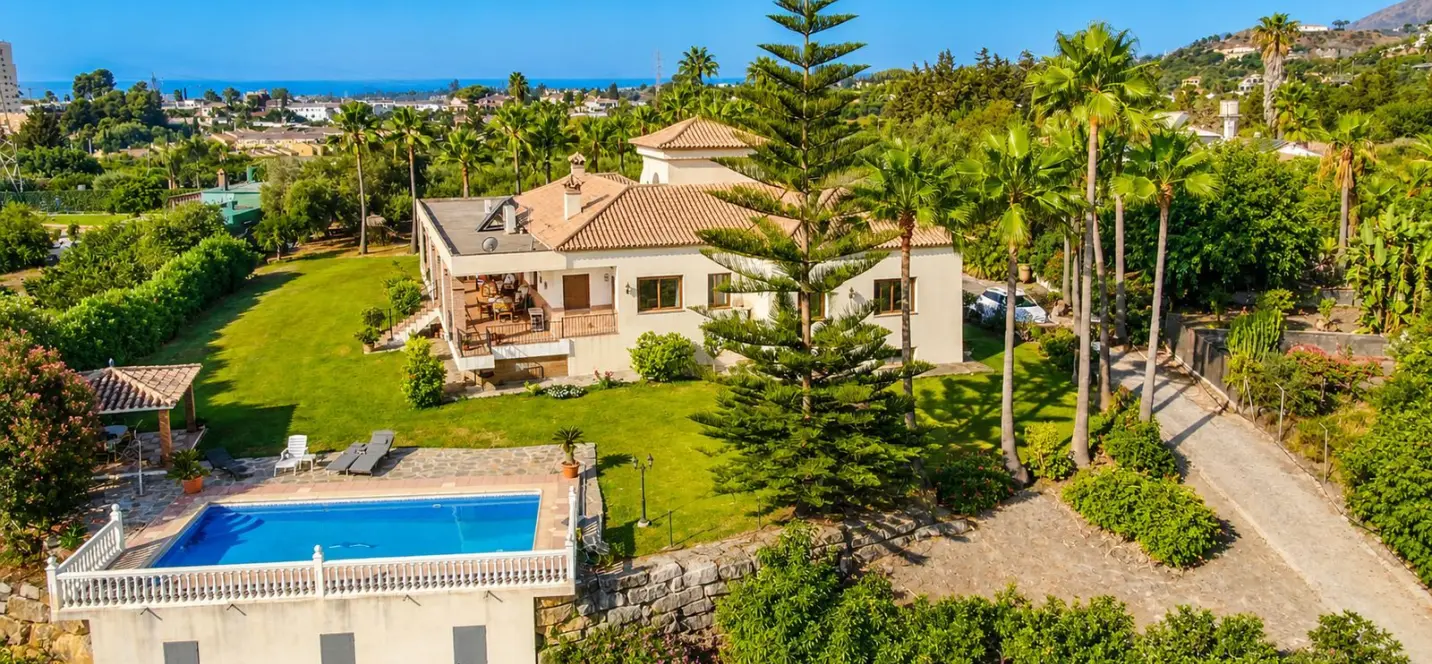 Sale of finca - cortijo in Estepona 2