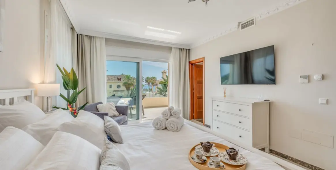 Sale of detached villa in Marbella East (district Marbesa) 4