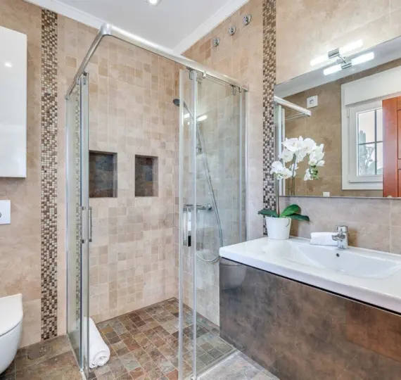 Detached villa R5211871