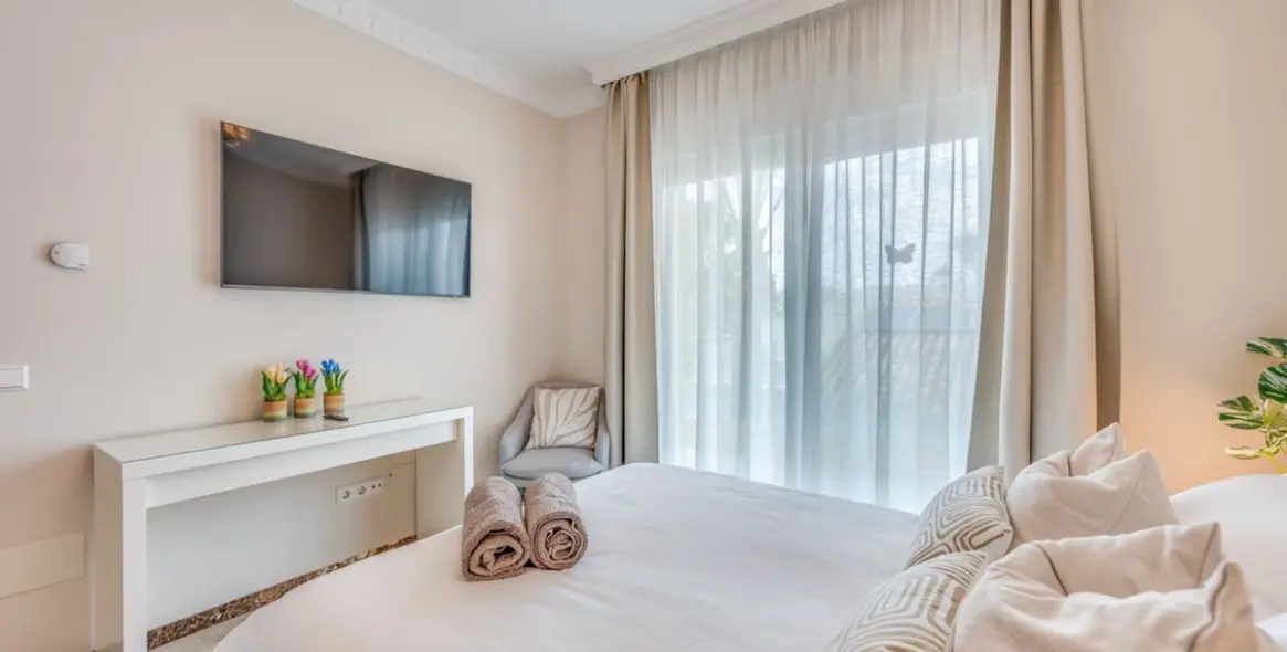 Sale of detached villa in Marbella East (district Marbesa) 10