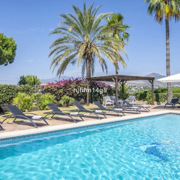 Sale of detached villa in San Pedro de Alcántara