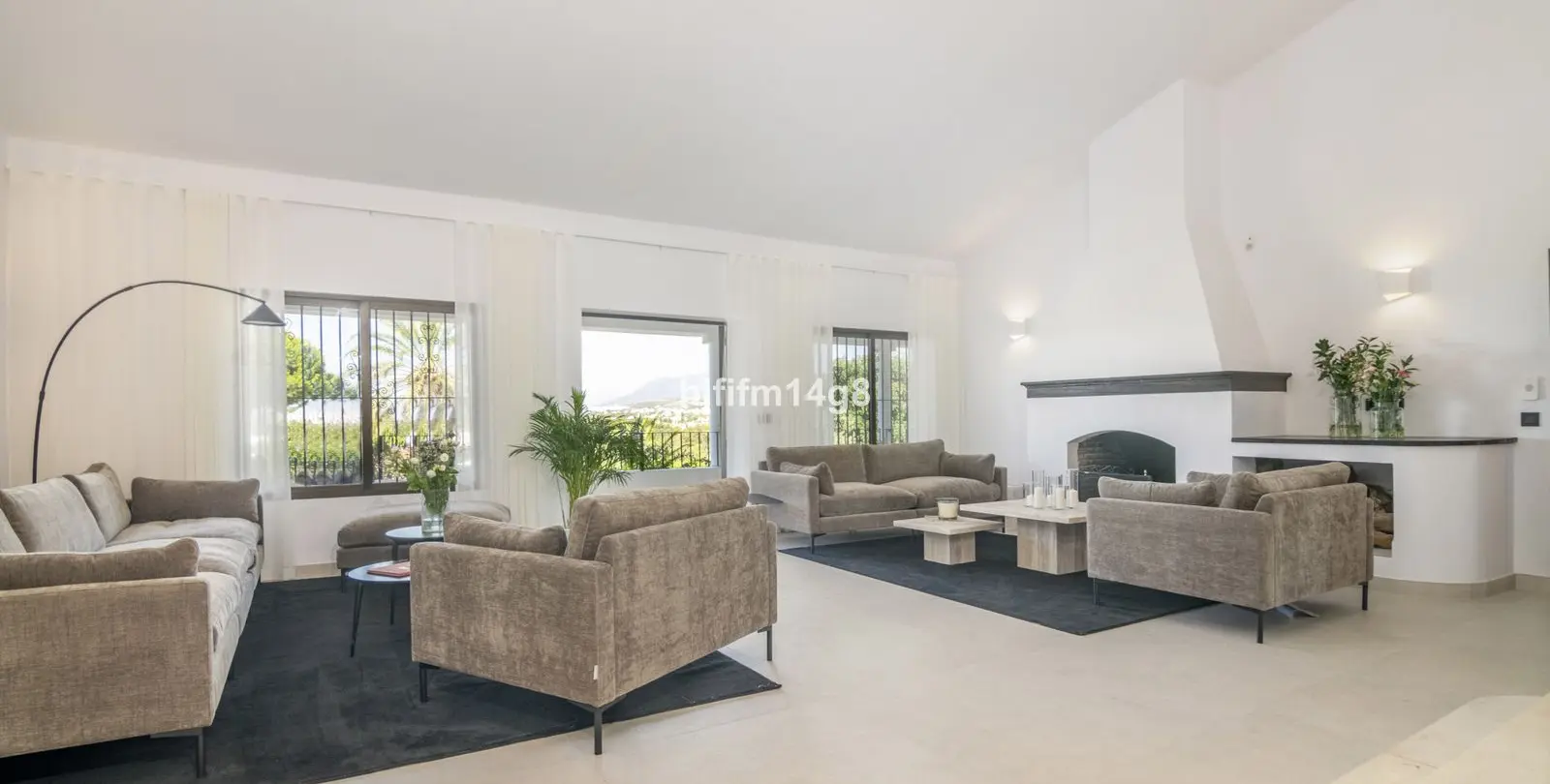 Sale of detached villa in San Pedro de Alcántara 4
