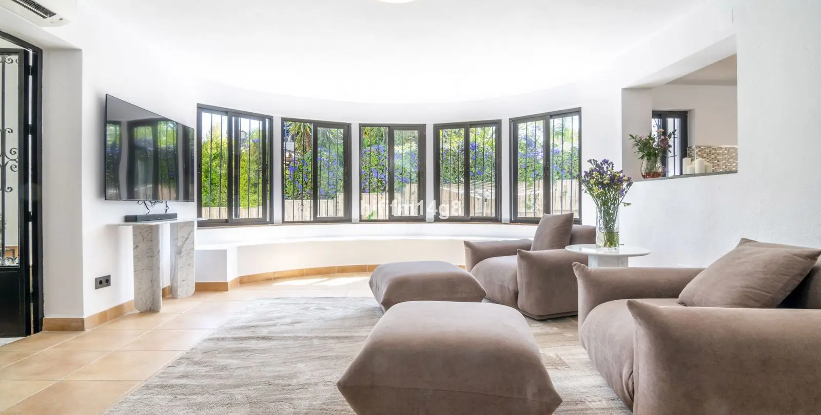 Sale of detached villa in San Pedro de Alcántara 6