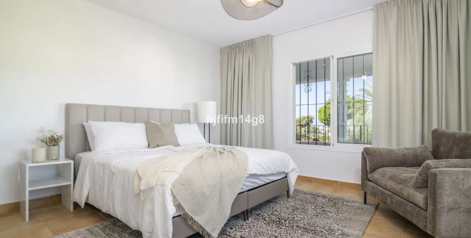 Sale of detached villa in San Pedro de Alcántara 10