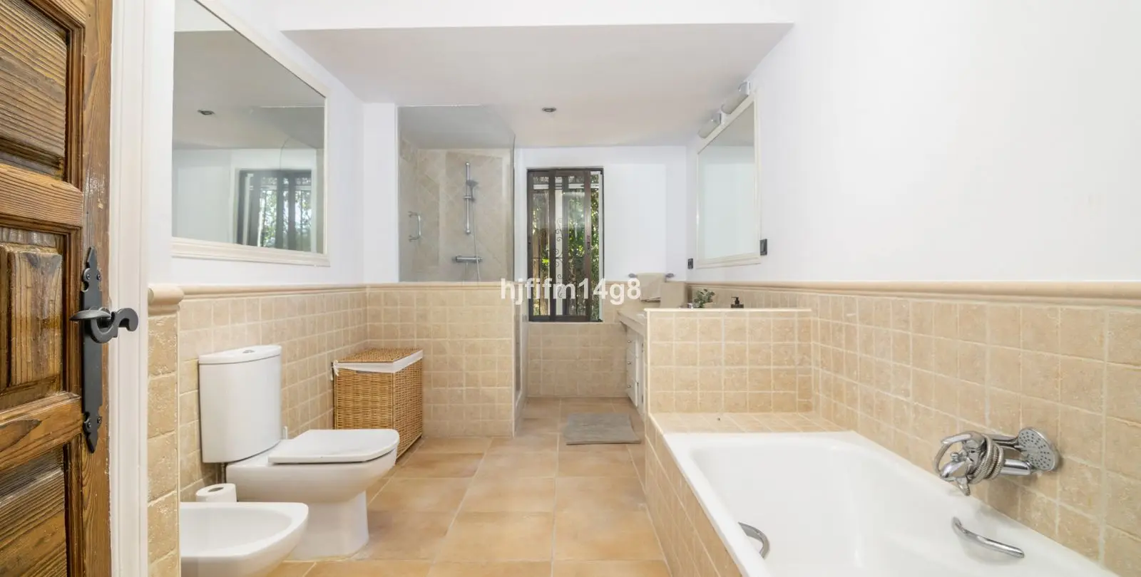 Sale of detached villa in San Pedro de Alcántara 18