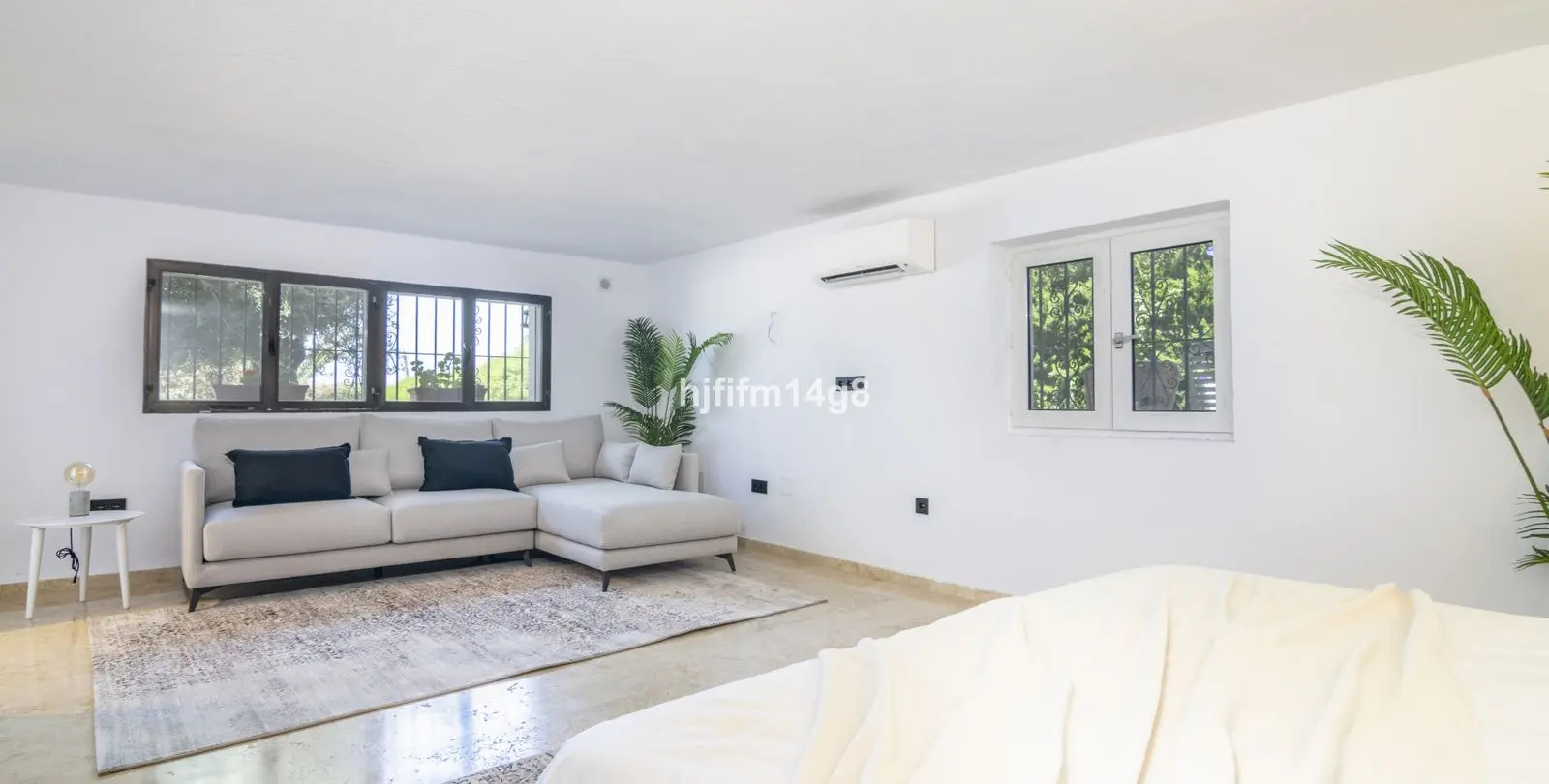 Sale of detached villa in San Pedro de Alcántara 23