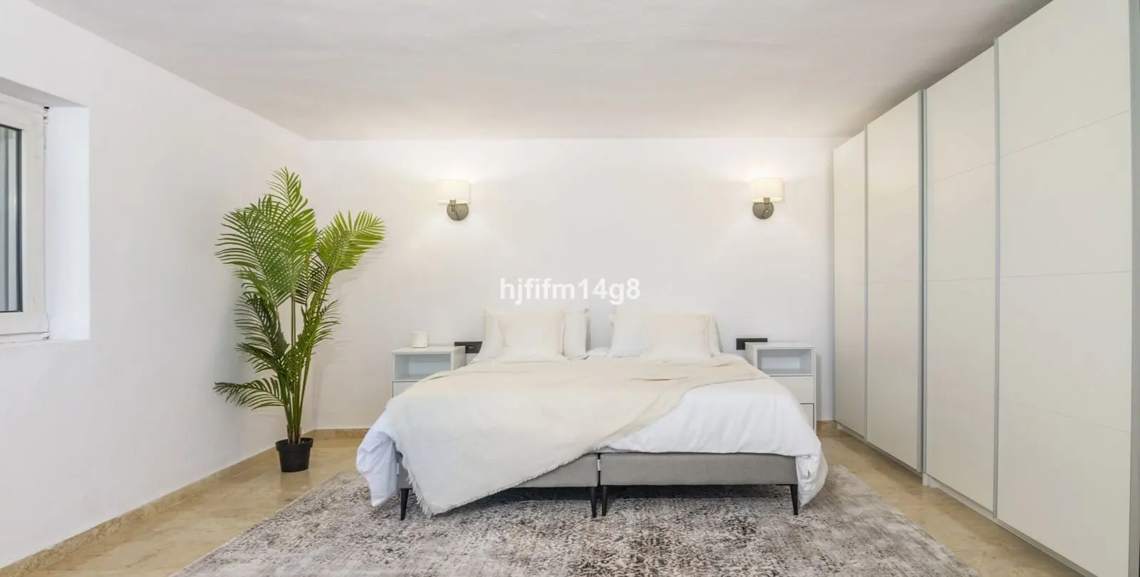 Sale of detached villa in San Pedro de Alcántara 24