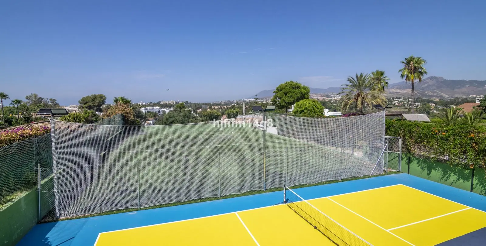 Sale of detached villa in San Pedro de Alcántara 33