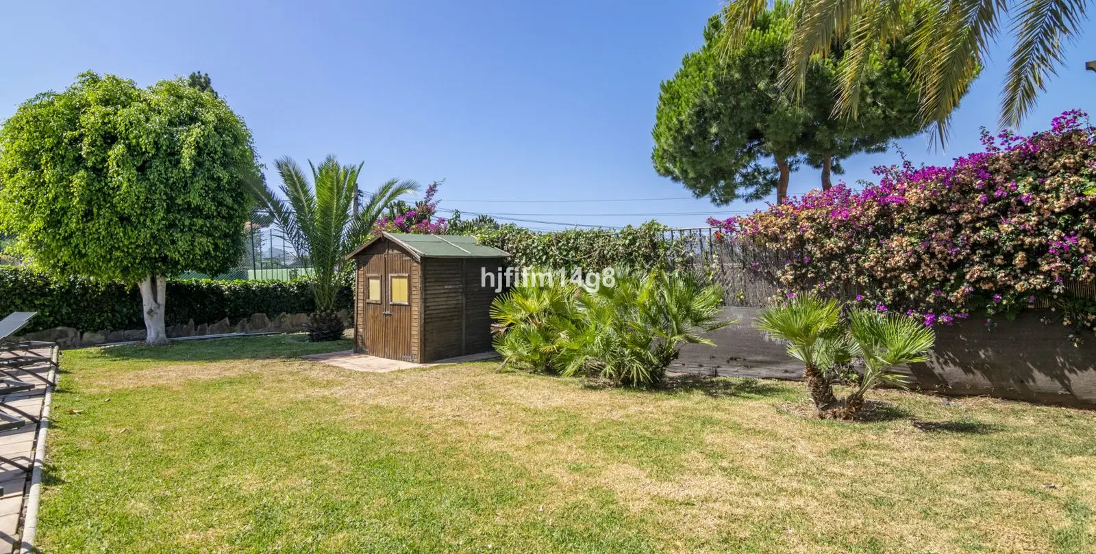 Sale of detached villa in San Pedro de Alcántara 40