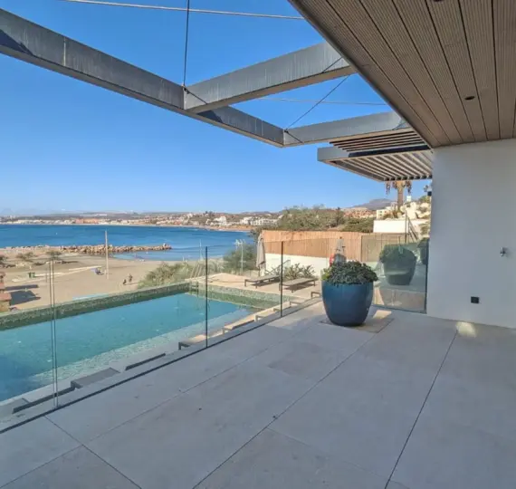 Ground floor apartment R4851250