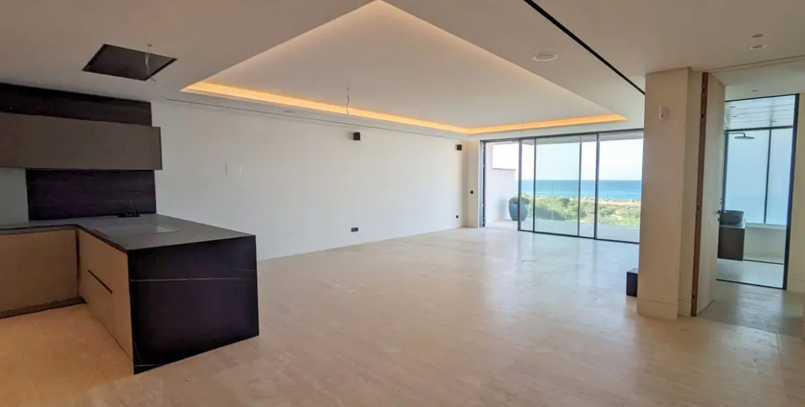 Sale of ground floor apartment in Estepona (district Estepona) 3