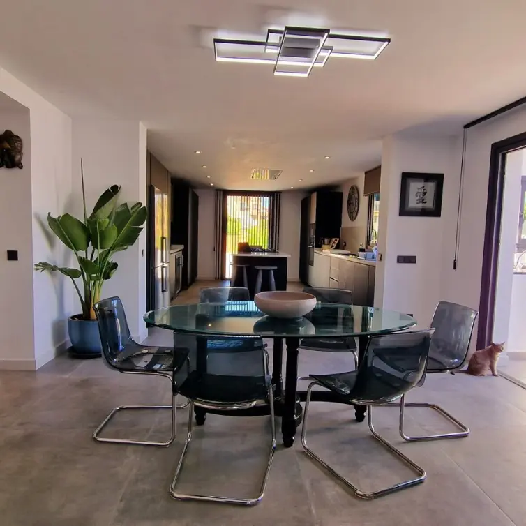 Sale of detached villa in San Pedro de Alcántara