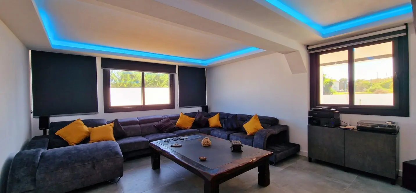 Sale of detached villa in San Pedro de Alcántara 4