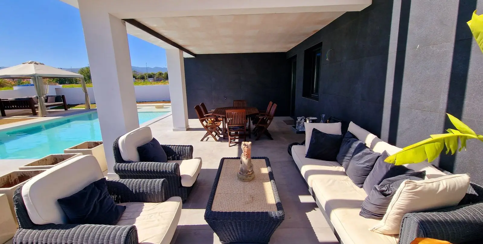 Sale of detached villa in San Pedro de Alcántara 6