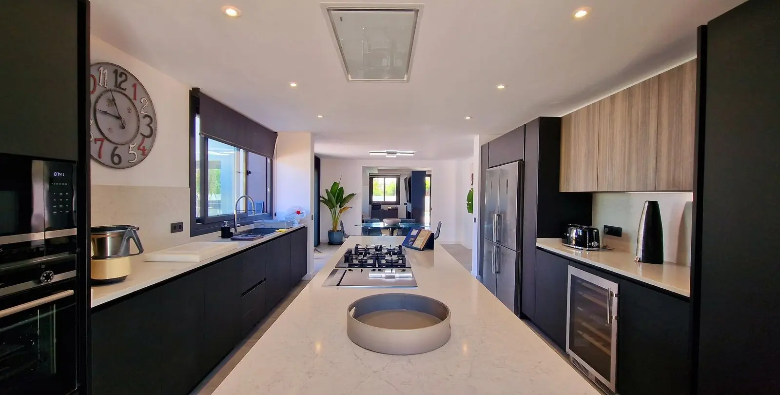 Sale of detached villa in San Pedro de Alcántara 10