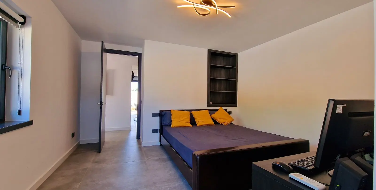 Sale of detached villa in San Pedro de Alcántara 14