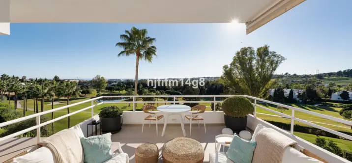 Sale of penthouse duplex in Nueva Andalucía 3