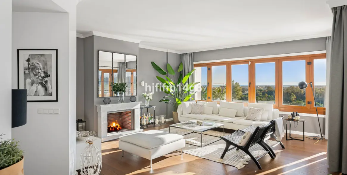 Sale of penthouse duplex in Nueva Andalucía 5