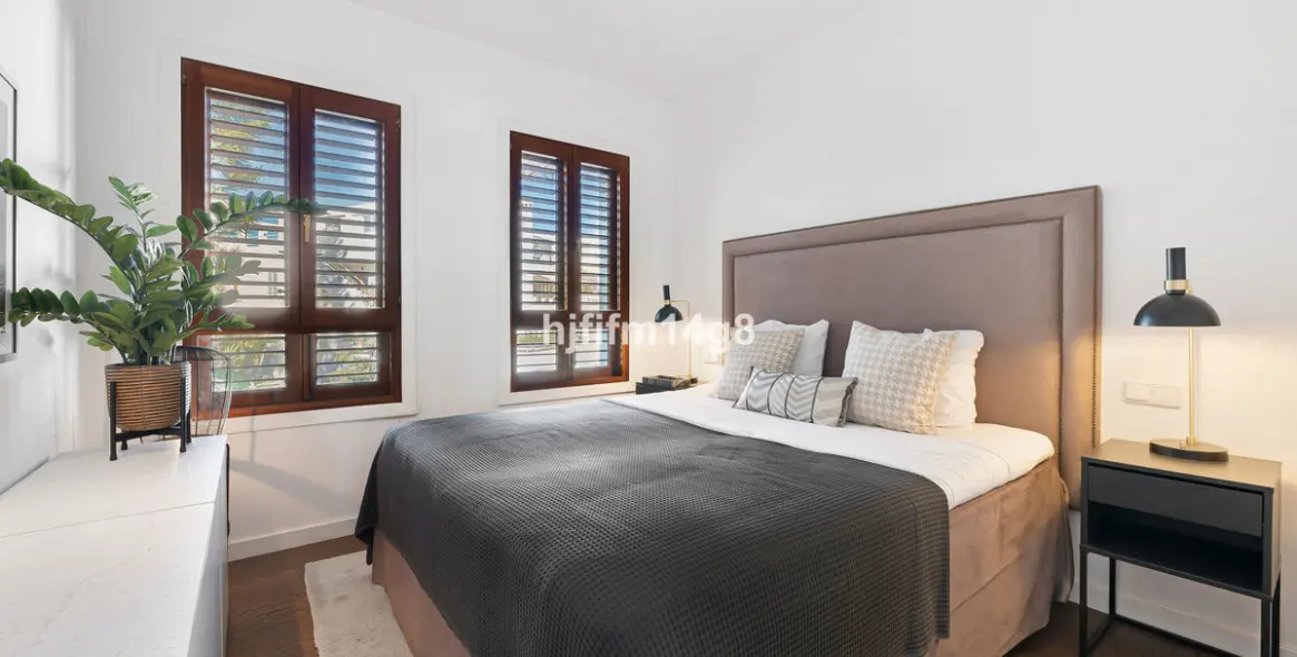 Sale of penthouse duplex in Nueva Andalucía 13