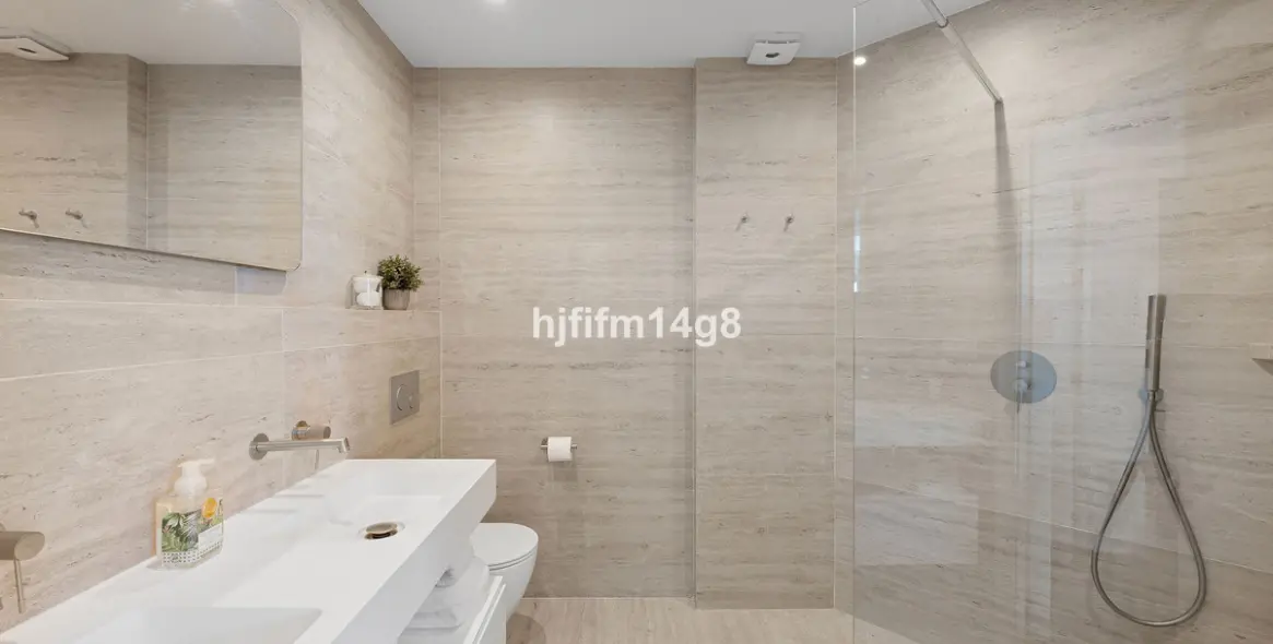 Sale of penthouse duplex in Nueva Andalucía 15