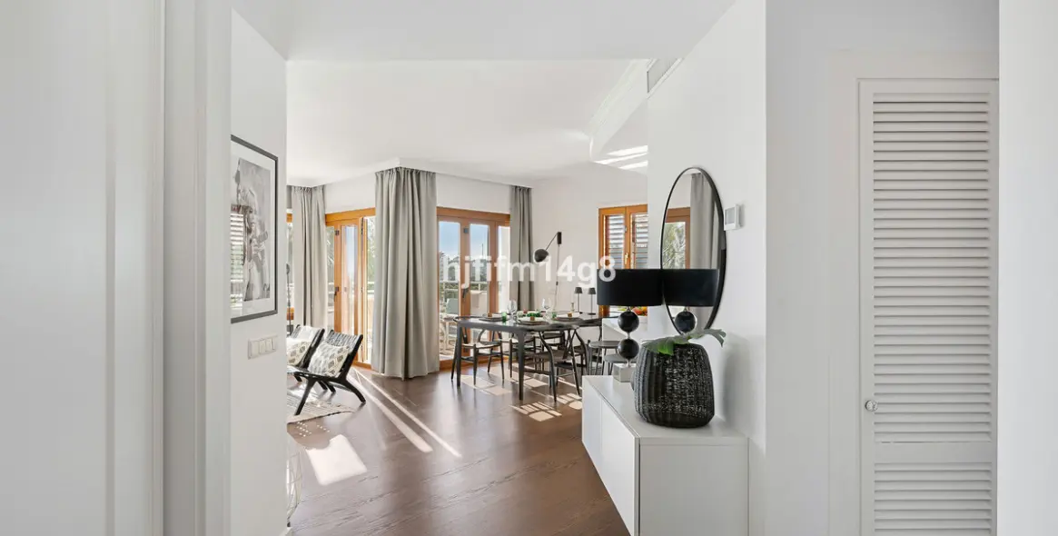 Sale of penthouse duplex in Nueva Andalucía 18