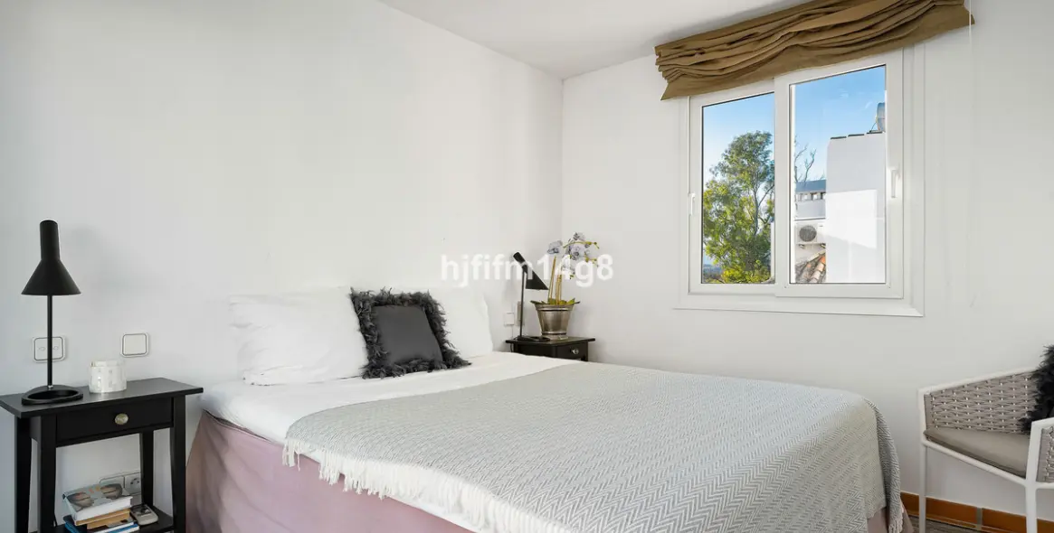 Продажа двухуровневого пентхауса в Nueva Andalucía 21