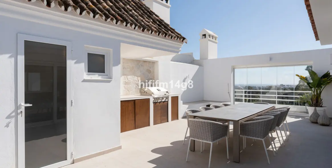 Продажа двухуровневого пентхауса в Nueva Andalucía 23