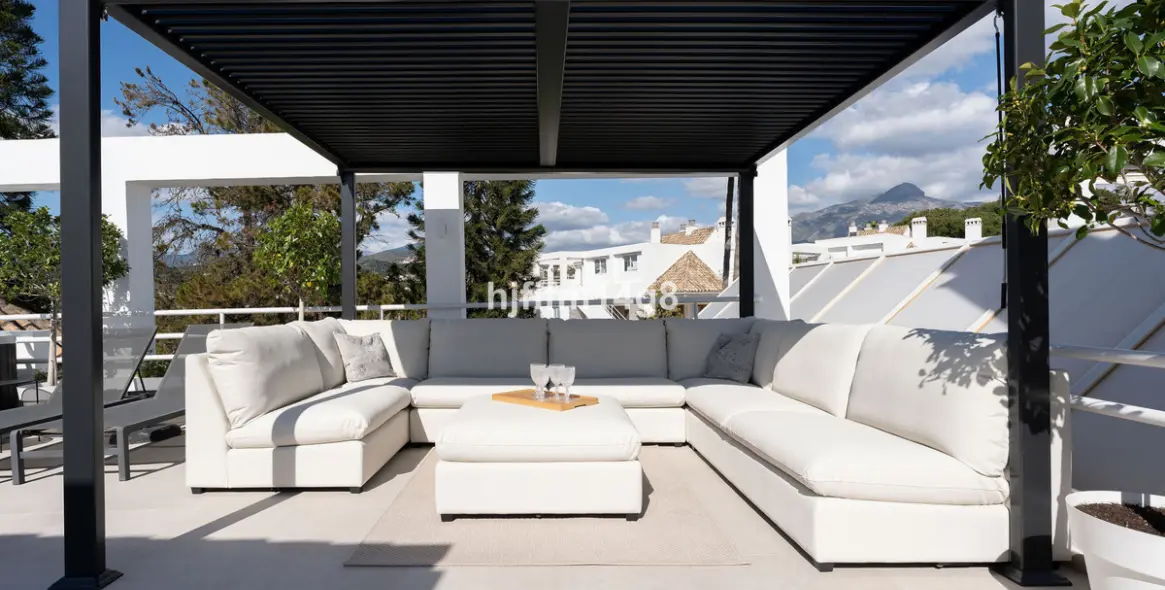 Продажа двухуровневого пентхауса в Nueva Andalucía 24