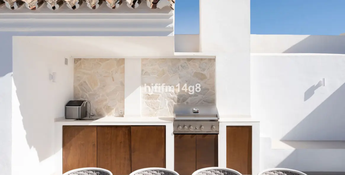 Продажа двухуровневого пентхауса в Nueva Andalucía 25