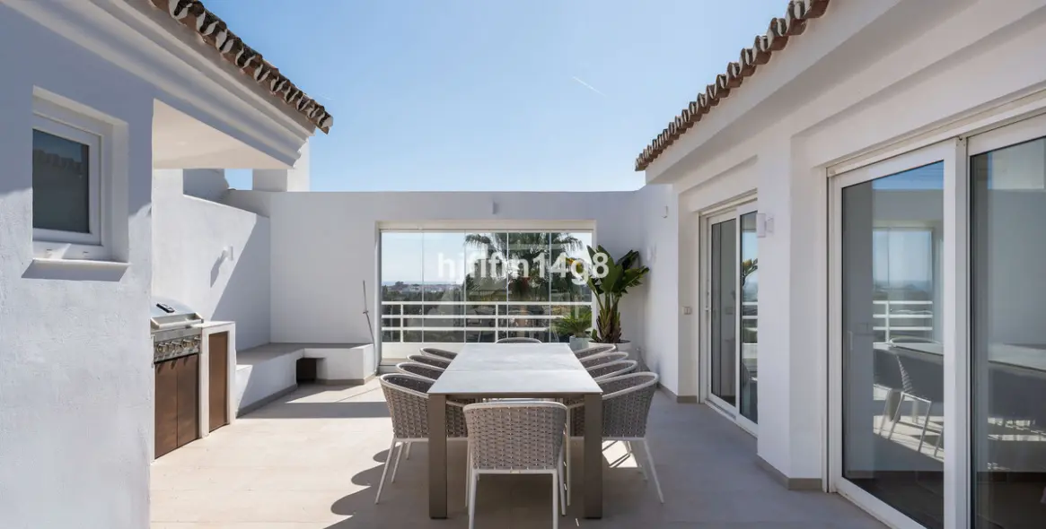 Продажа двухуровневого пентхауса в Nueva Andalucía 26