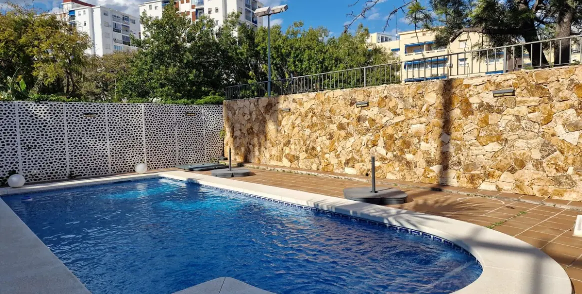 Продажа дома на две семьи в Marbella 3