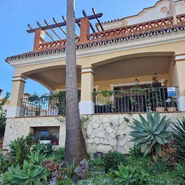 Sale of semi-detached house in Marbella
