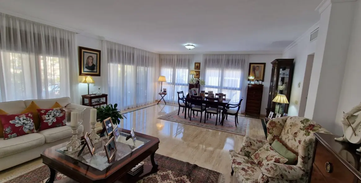 Sale of semi-detached house in Marbella 12