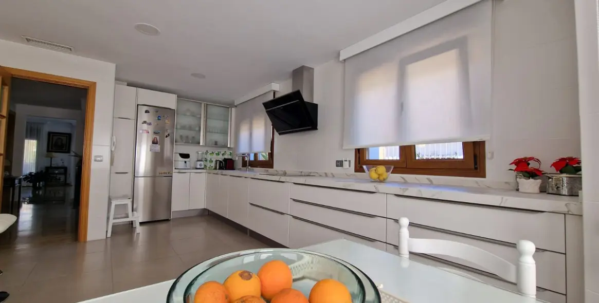 Sale of semi-detached house in Marbella 14