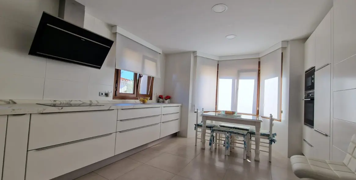 Sale of semi-detached house in Marbella 18