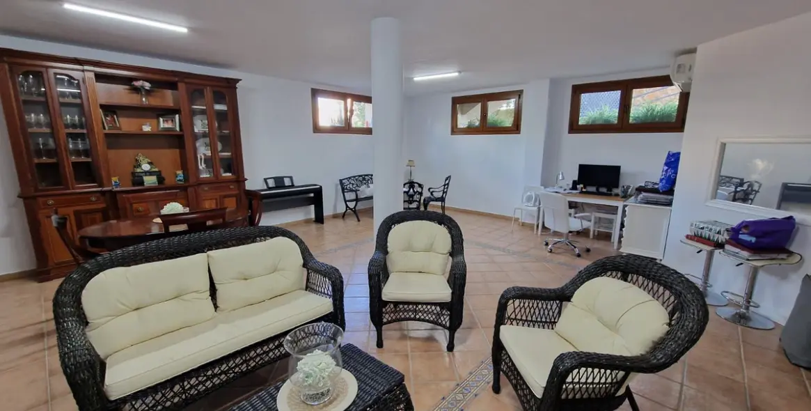 Sale of semi-detached house in Marbella 22