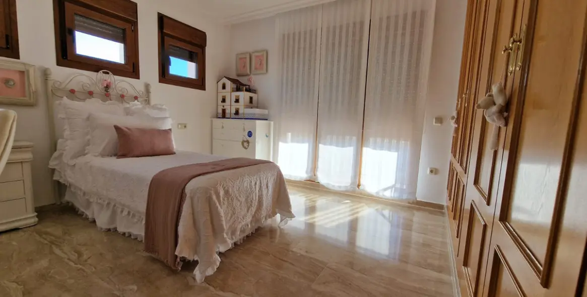 Sale of semi-detached house in Marbella 27