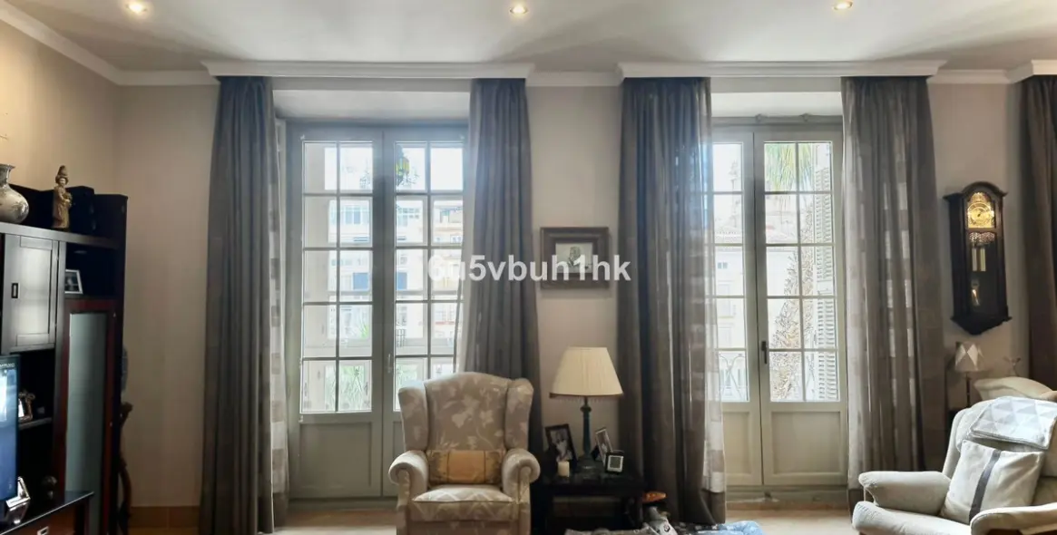 Sale of ground floor apartment in Malaga (district Málaga Centro) 3