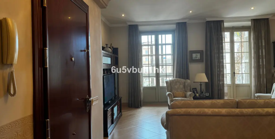 Sale of ground floor apartment in Malaga (district Málaga Centro) 5