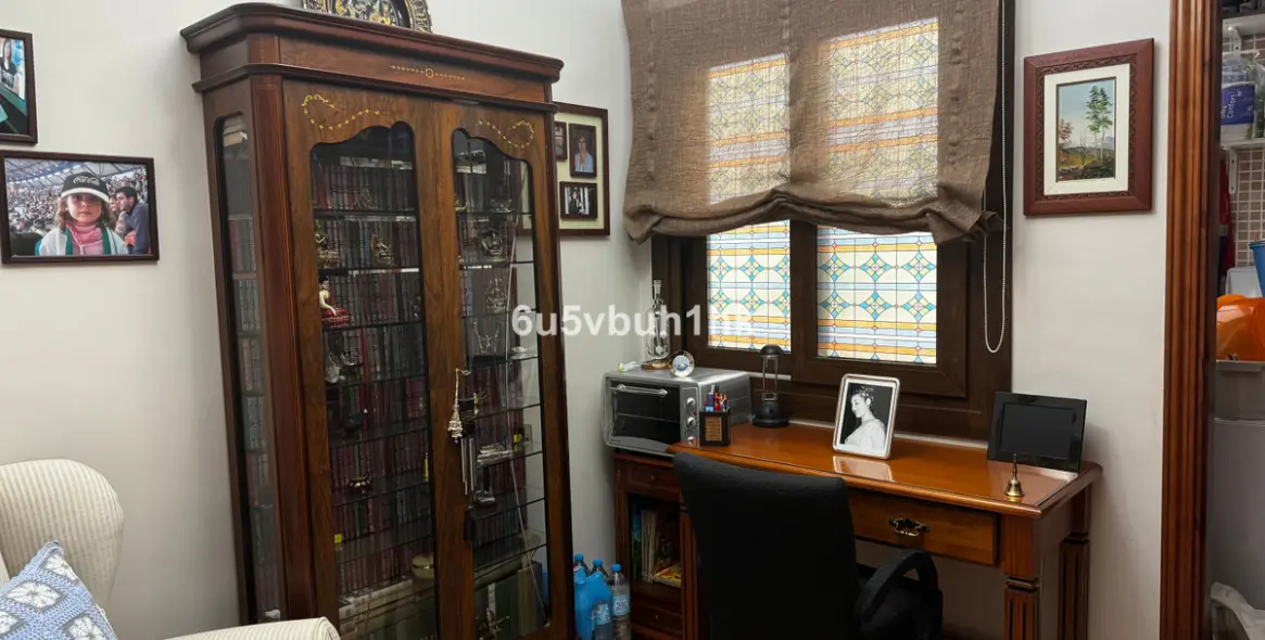 Sale of ground floor apartment in Malaga (district Málaga Centro) 10