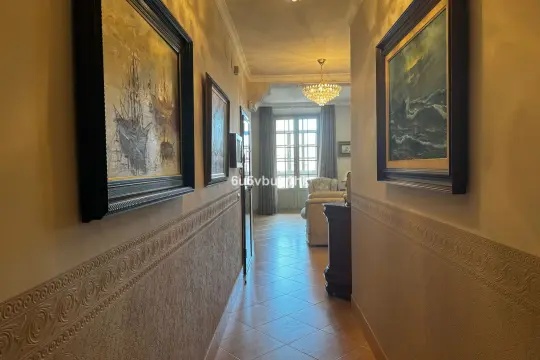 Image 6 thumb