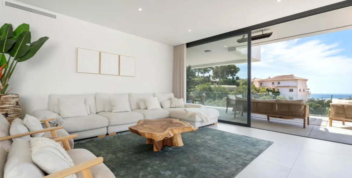 Продажа двухуровневого пентхауса в Artola 6