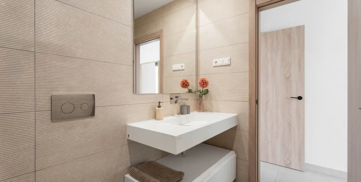 Sale of penthouse duplex in Artola 26