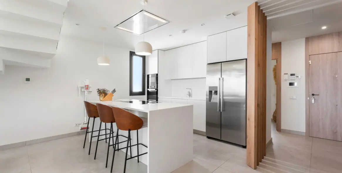 Sale of penthouse duplex in Artola 12