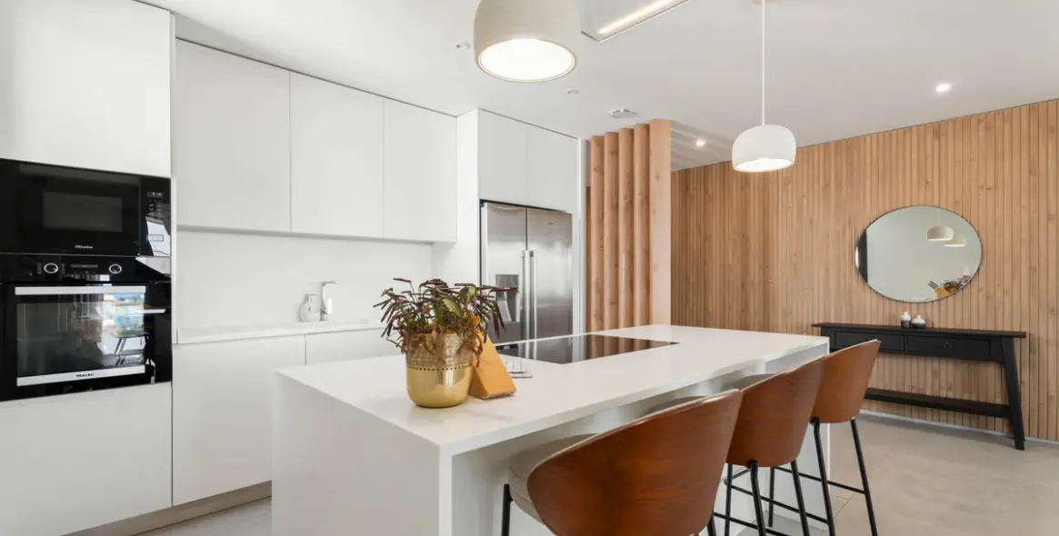 Sale of penthouse duplex in Artola 13